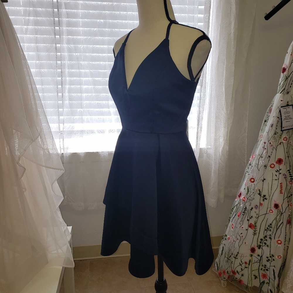 New Navy Lace Back Short Cocktail Dress Size 3 - Picture 6 of 6